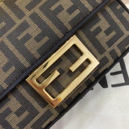 Classic Leather Shoulder Bag