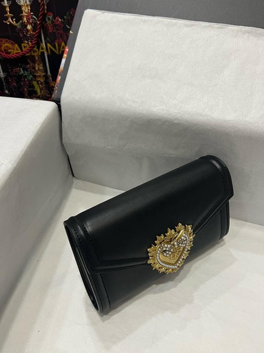 Stylish Studded Leather Shoulder Bag – Limited Edition