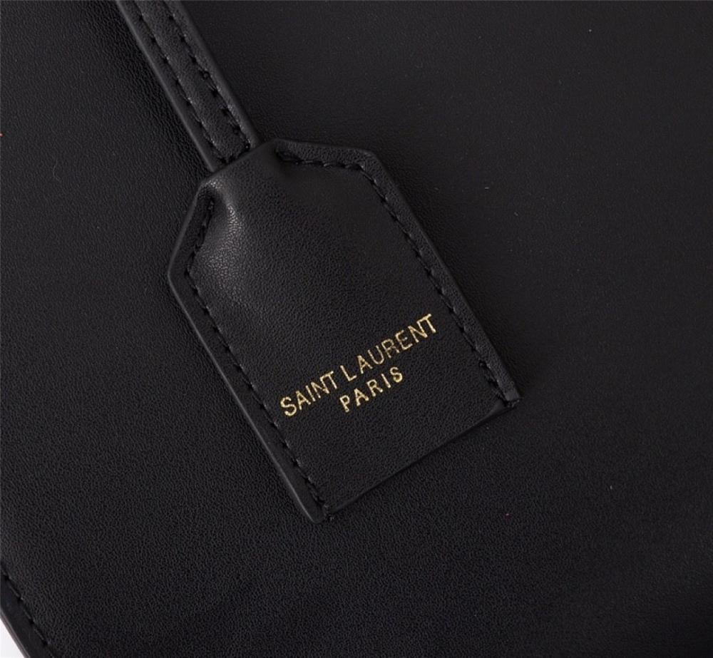Modern Leather Crossbody Bag – Limited Edition