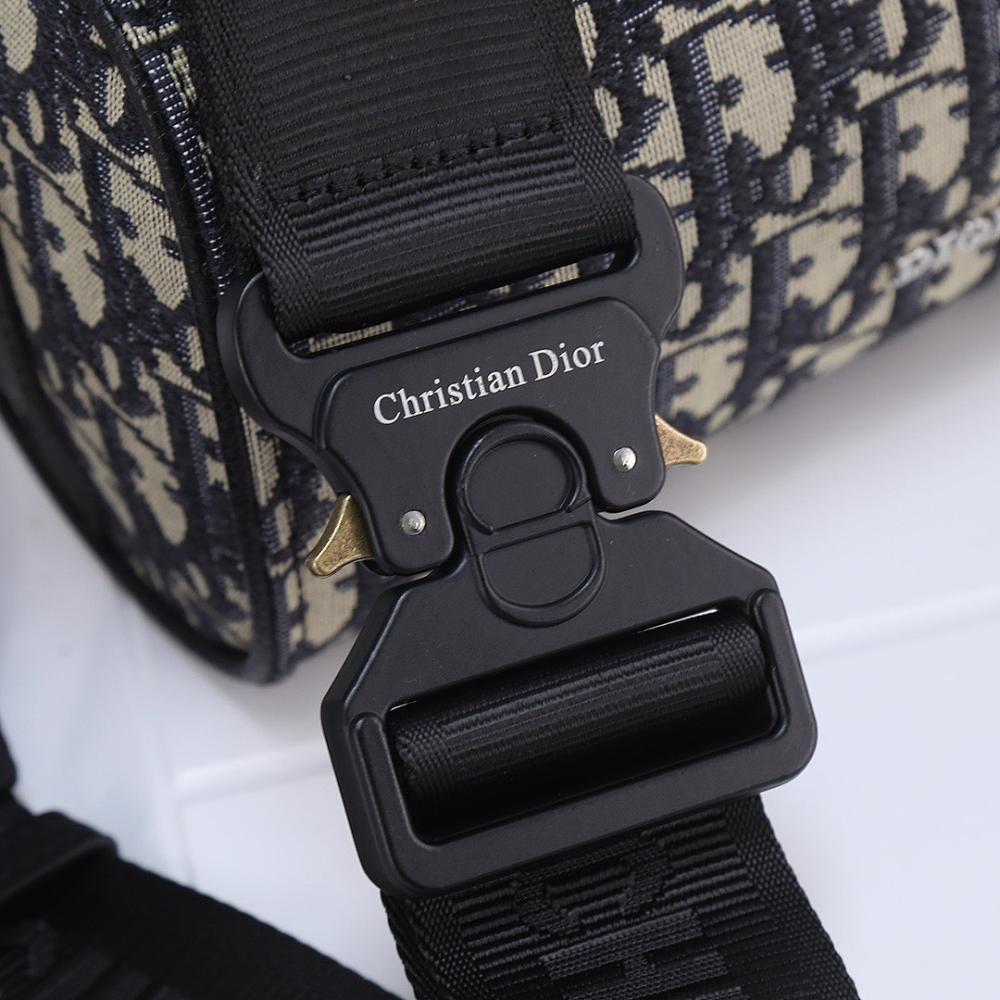 Modern Elegant Grey Leather Shoulder Bag