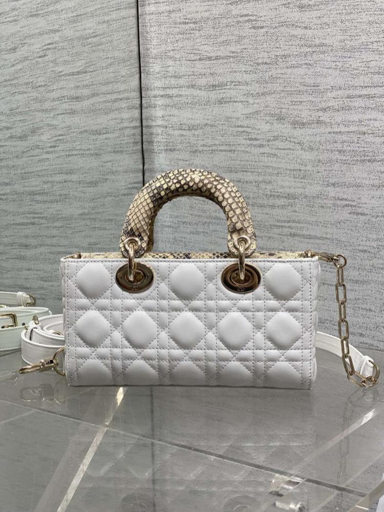 Elegant Leather Top Handle Bag