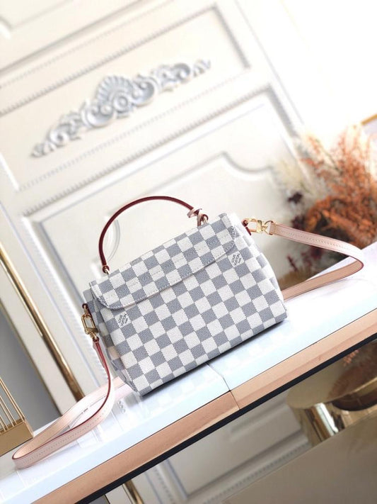 Modern Refined Crossbody Bag