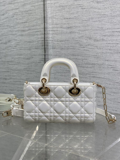 Alma Leather Shoulder Bag