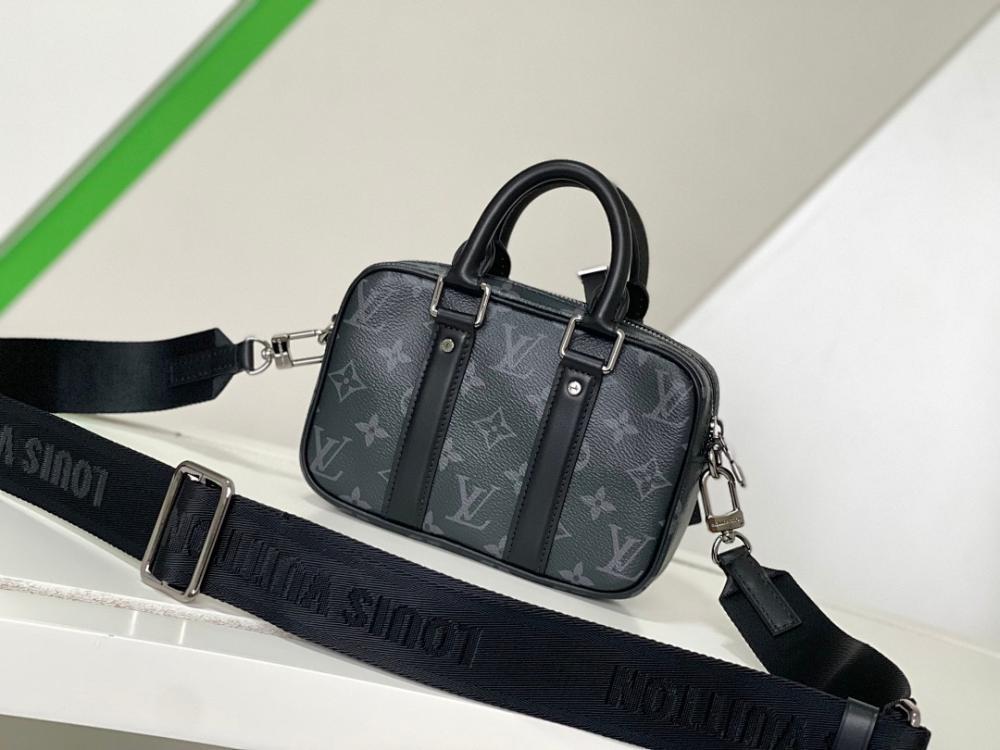 Classic Modern Shoulder Bag