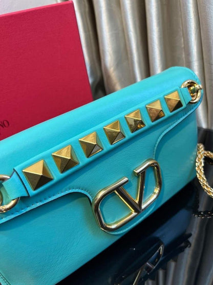Garavani One Stud Quilted Leather Shoulder Bag