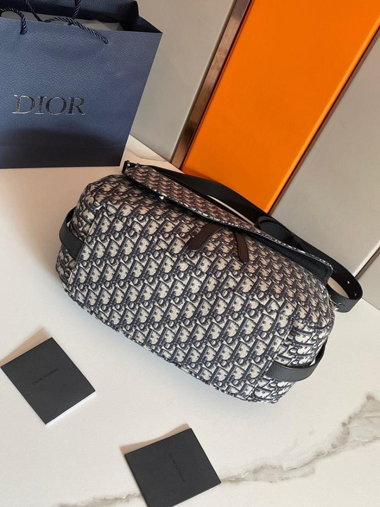 Stylish Refined Grey Calfskin Shoulder Bag