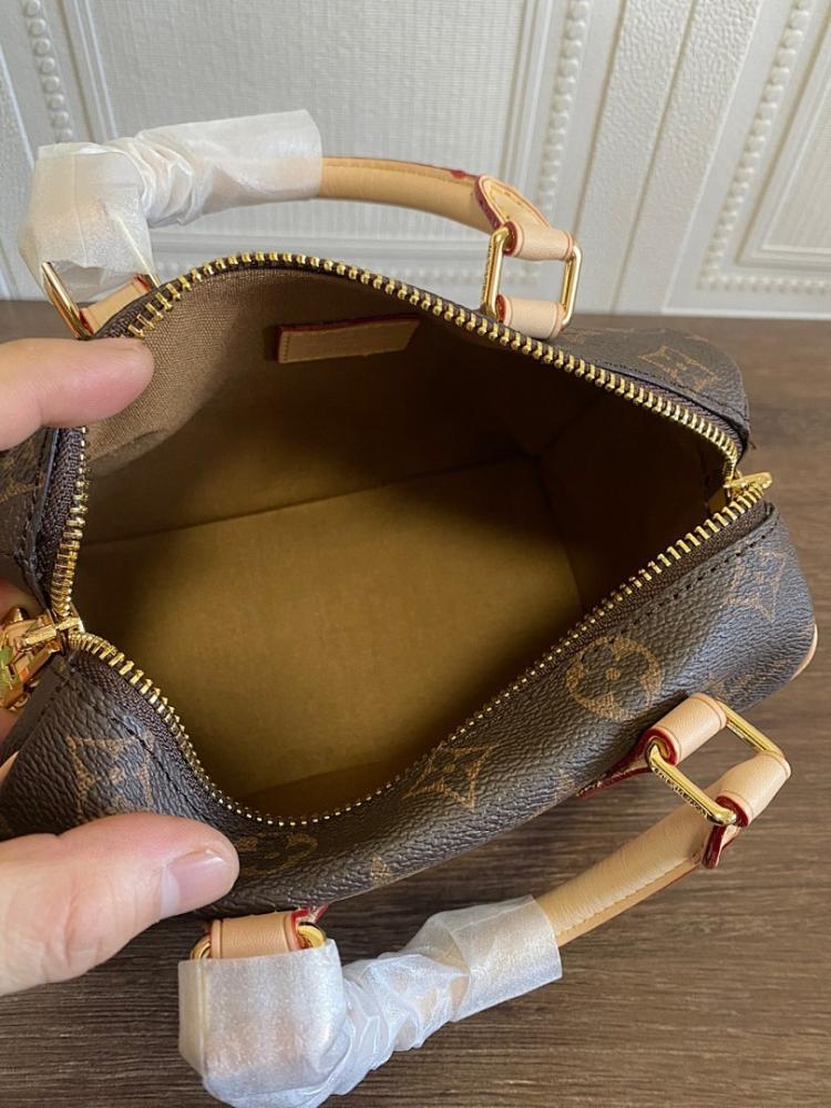 Modern Luxury Shoulder Bag