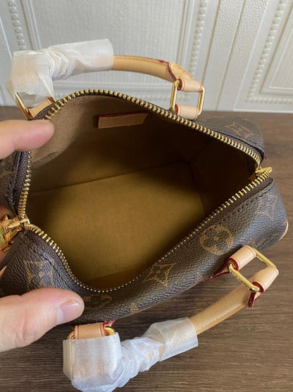Modern Luxury Shoulder Bag