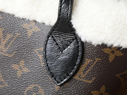 Neverfull Monogram Lambskin Shoulder Bag