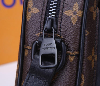 Modern Stylish Calfskin Crossbody Bag
