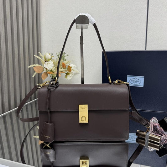 Classic Shoulder Bag