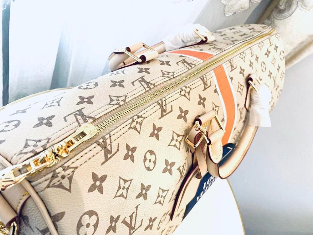 Modern Leather Travel Bag – Limited Edition