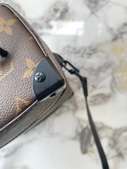 Modern Premium Studded Leather Shoulder Bag