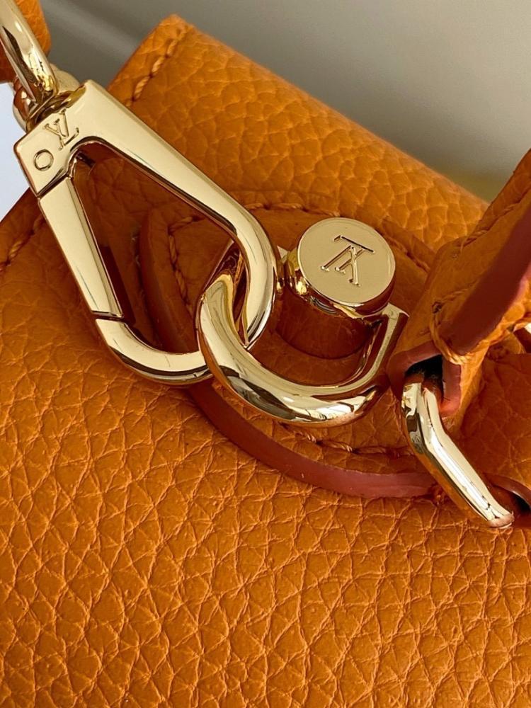 Twist Quilted Leather Shoulder Bag