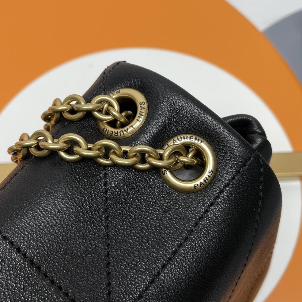 Classic Shoulder Bag