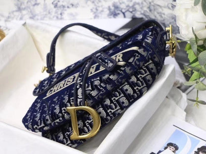 Classic Shoulder Bag