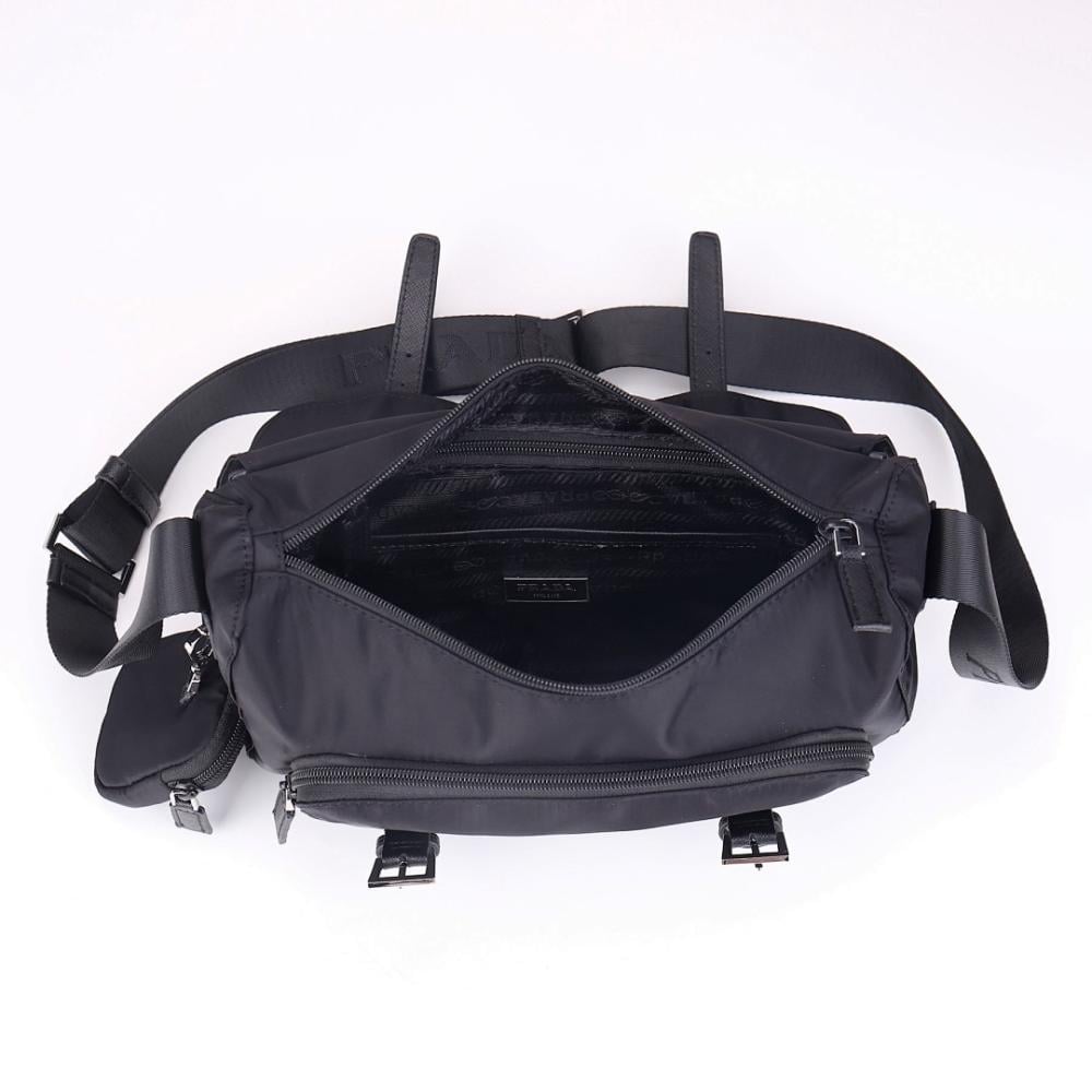 Classic Modern Leather Shoulder Bag