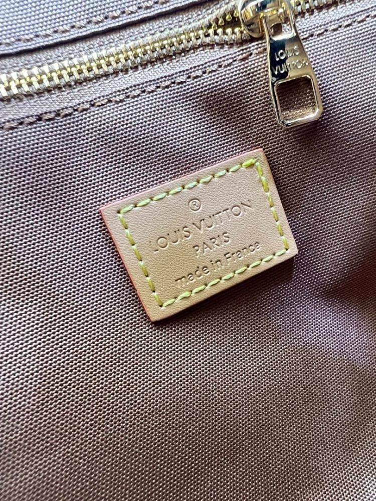 Speedy Bandouliere Monogram Leather Shoulder Bag