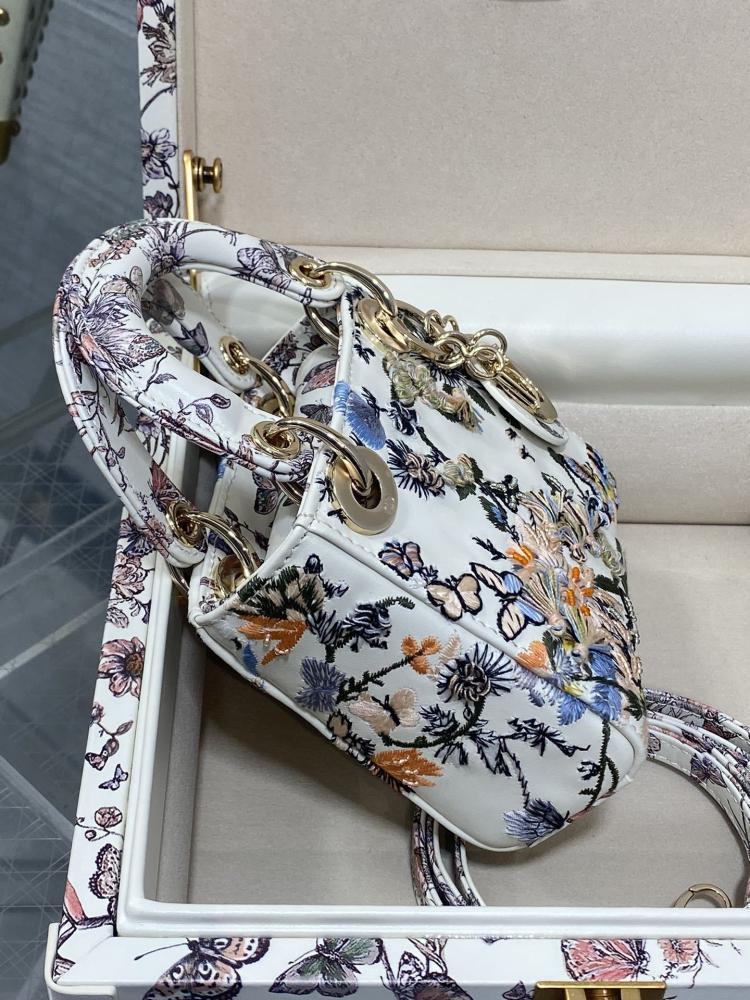 Alma Embroidered Leather Wallet