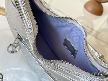 Stylish Refined Silver Leather Wallet