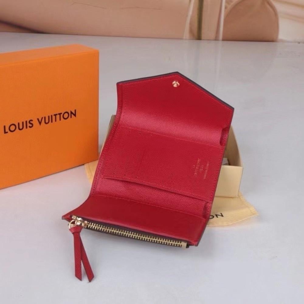 Italian-Inspired Elegant Leather Wallet
