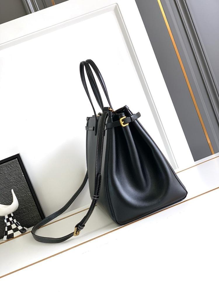 Italian-Inspired Stylish Gold Shoulder Bag