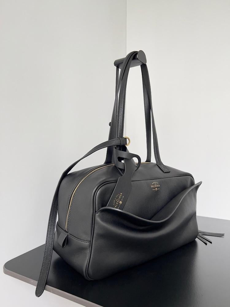 Modern Refined Crossbody Bag
