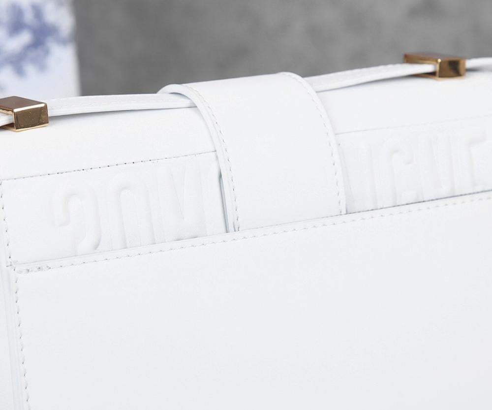 Classic Italian-Inspired Shoulder Bag