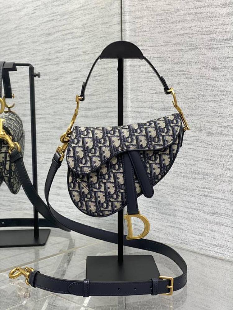 Elegant Leather Shoulder Bag