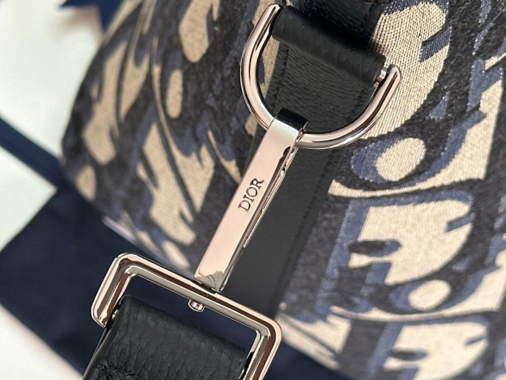 Elegant Stylish Black Printed Leather Shoulder Bag