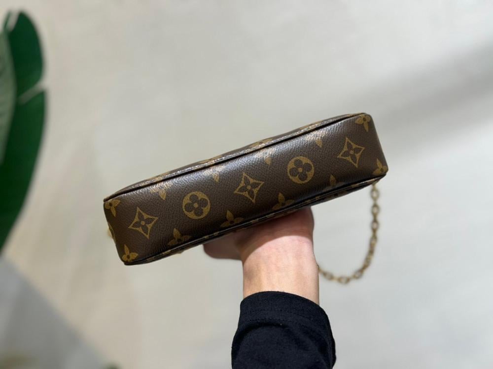 Stylish Leather Crossbody Bag – Limited Edition