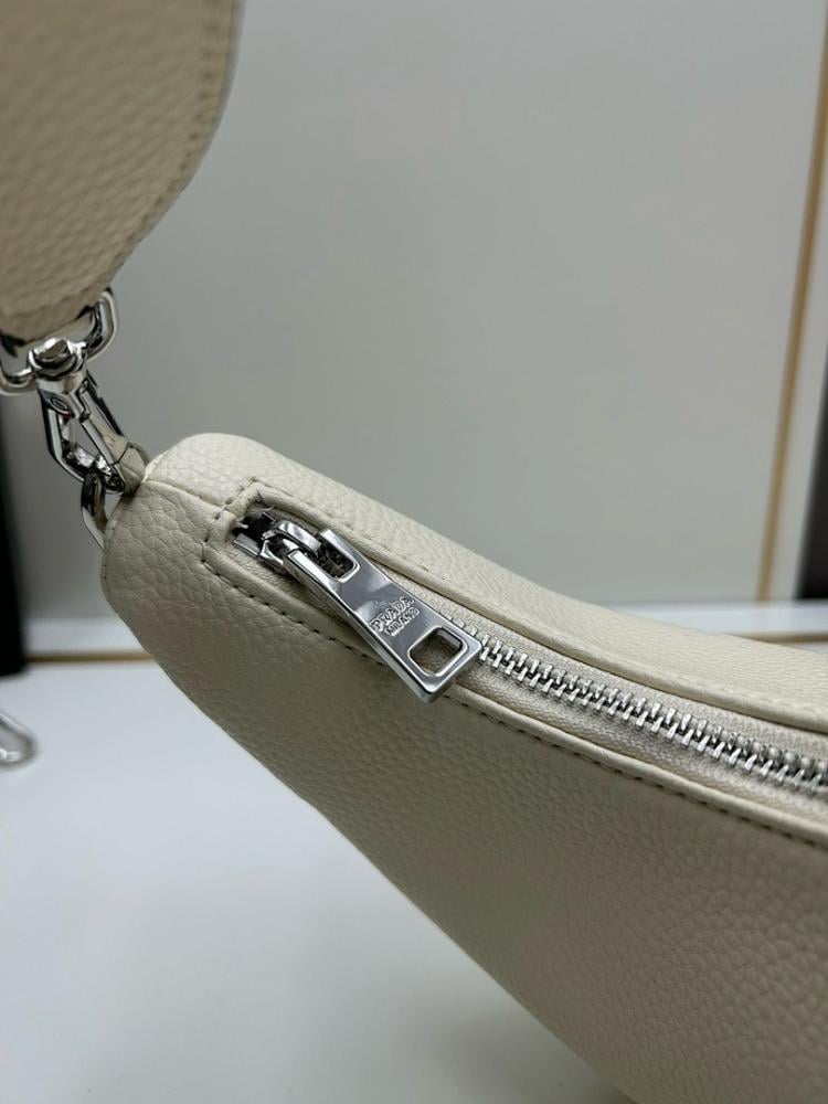 Elegant Leather Shoulder Bag – Special Edition