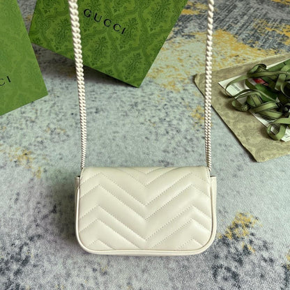 Classic Italian-Inspired Bag