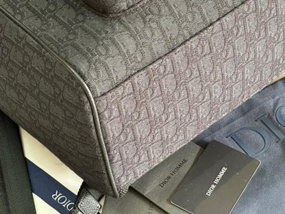 Elegant Stylish Top Handle Bag – Limited Edition