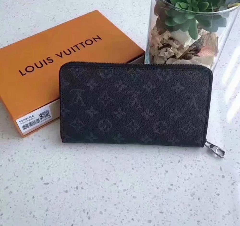 Stylish Calfskin Wallet – Limited Edition