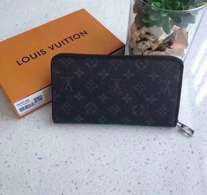 Stylish Calfskin Wallet – Limited Edition