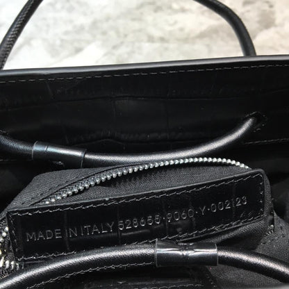 Elegant Leather Top Handle Bag