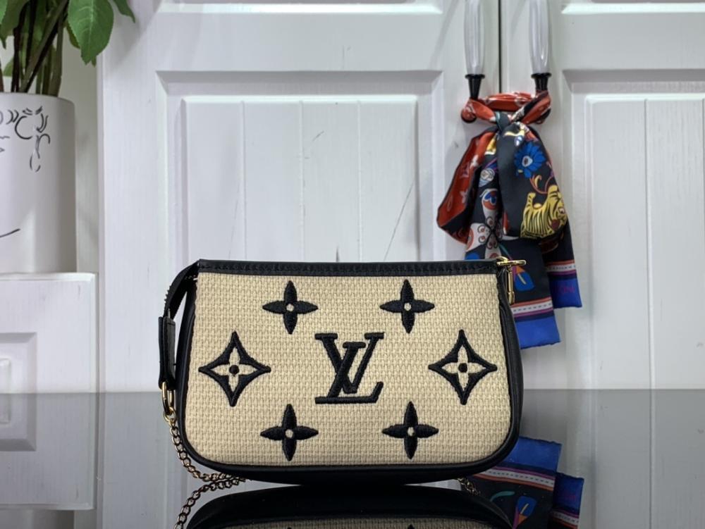Elegant Leather Shoulder Bag