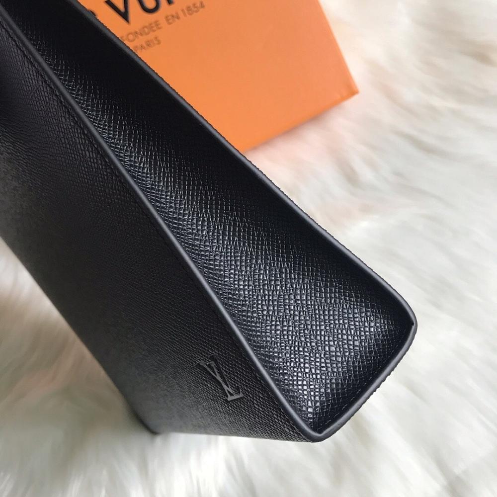 Modern Stylish Black Travel Bag