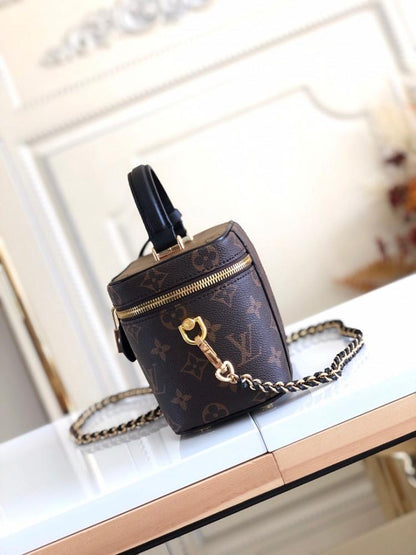 Modern Elegant Woven Leather Top Handle Bag