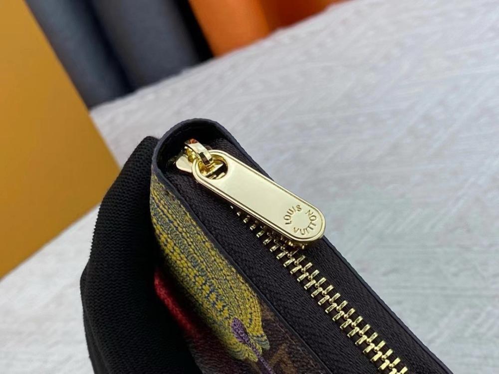 Luxury Elegant Gold Calfskin Wallet