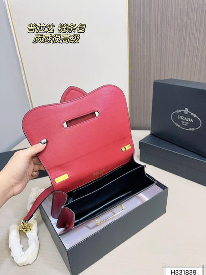 Elegant Shoulder Bag