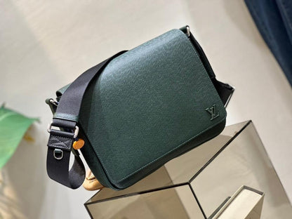 Italian-Inspired Stylish Grey Leather Shoulder Bag