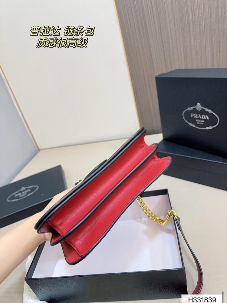 Elegant Shoulder Bag