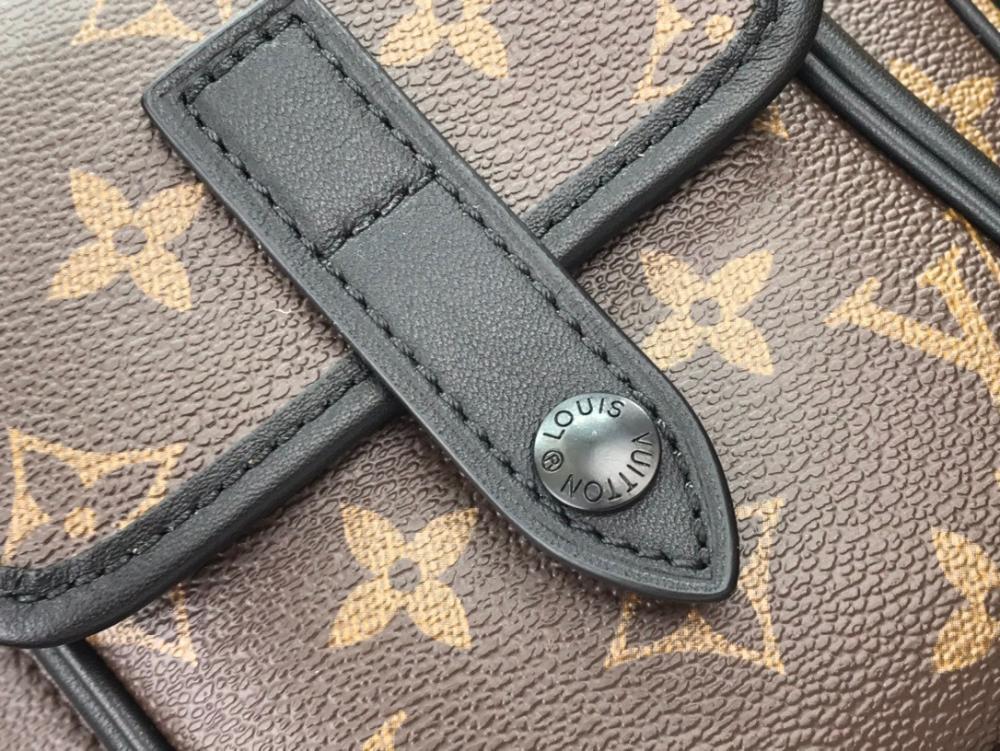 Elegant Shoulder Bag