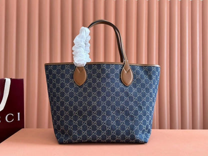Stylish Refined Crossbody Bag