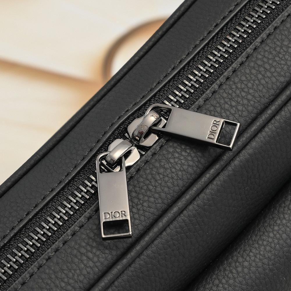 Italian-Inspired Elegant Bag