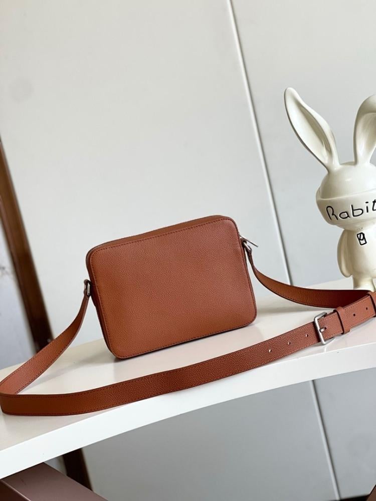 Modern Leather Shoulder Bag