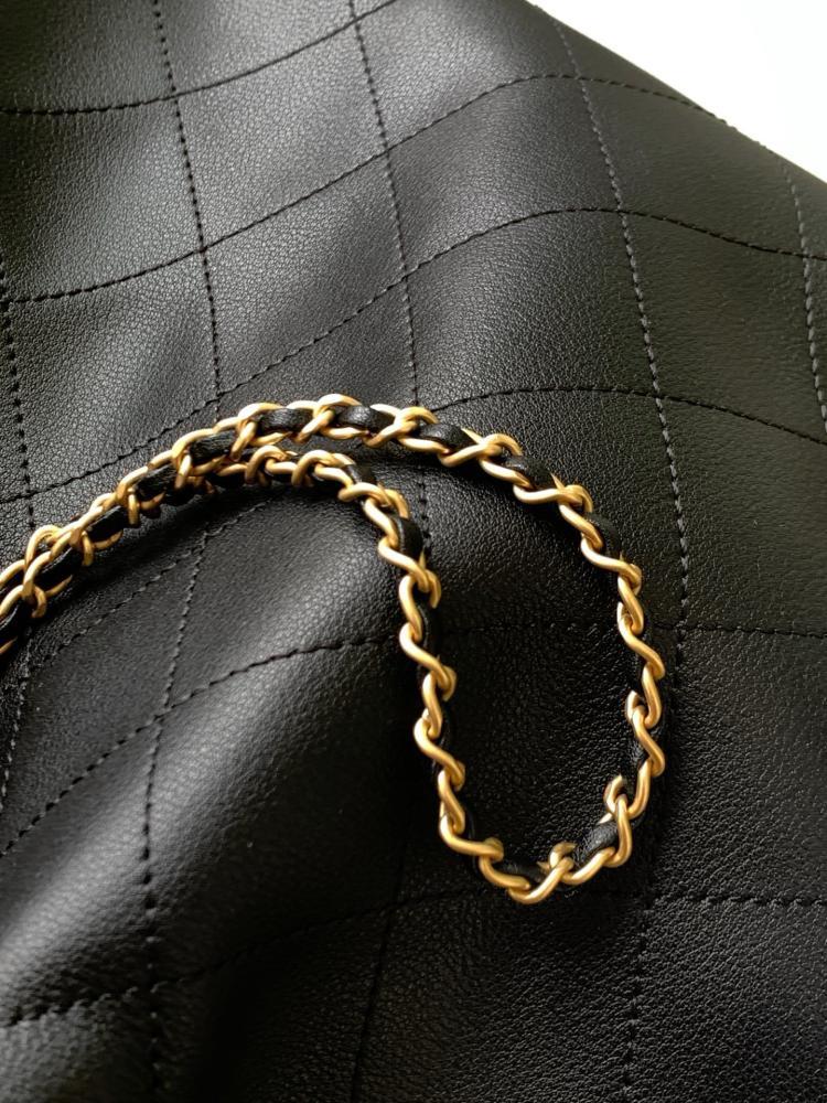 Classic Leather Hobo Bag