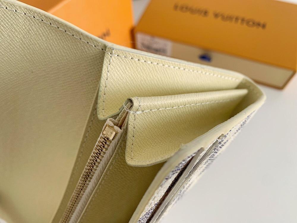 Modern Wallet